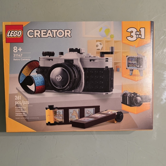 LEGO® Creator™ Retro Camera Build Set - Picture 5 of 8